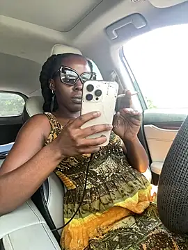 thechocolatepeach live sex cam