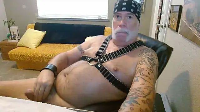 musclebearnips webcam