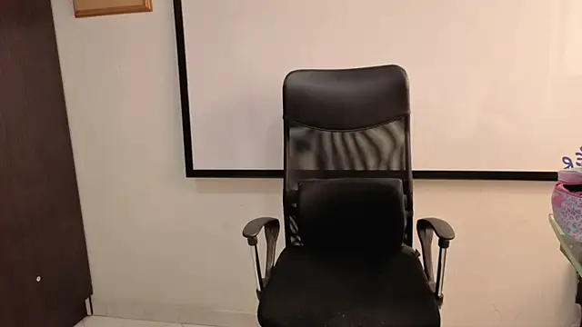 Happy_tits webcam