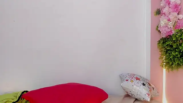 Mikasa_Horny webcam
