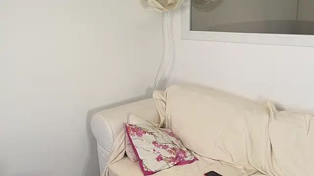 Tella_dream webcam