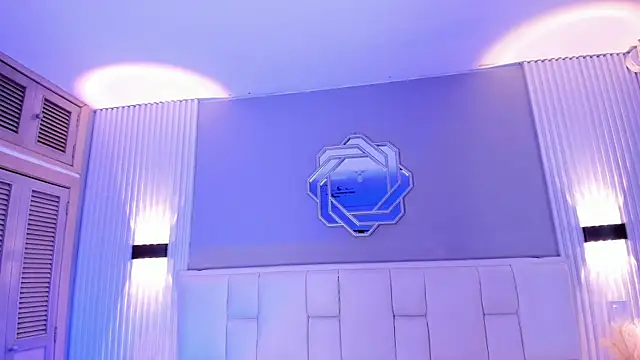 NanaOsaky webcam