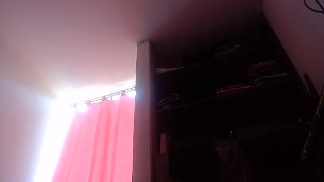 nicolle_milf1978 webcam
