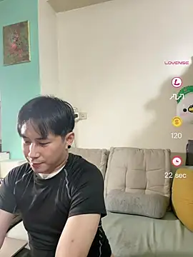 RC-Nox live cam on StripChat