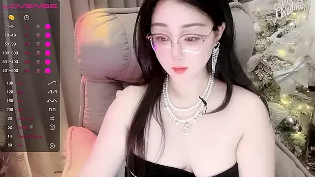 Monica-666888- webcam