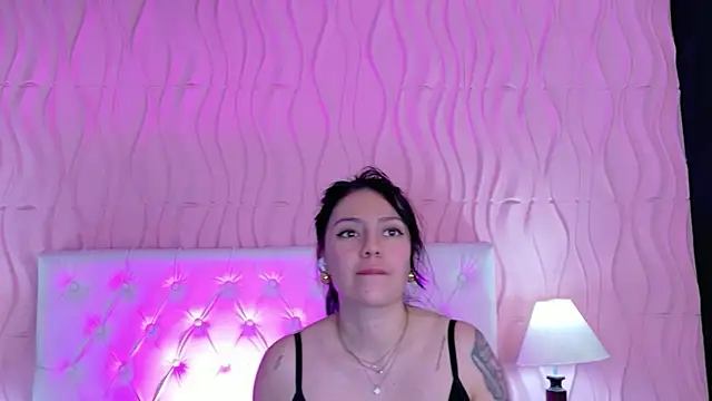 Mia_Cherry__ webcam