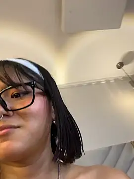 Ivi_Aiko webcam