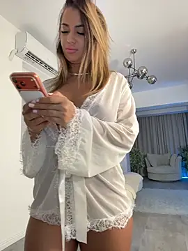 KirstieVegas