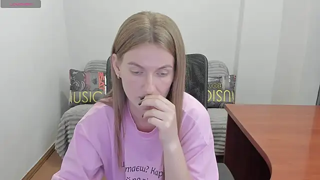 Alisha_Skyes webcam