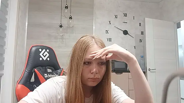 KarinaBestie webcam