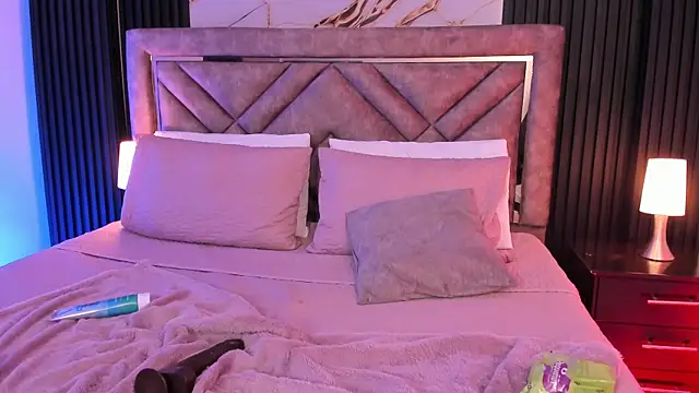 Lalalemoonds webcam