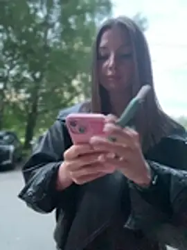 krismagnoly (F young) - vibRRRRate my pussy