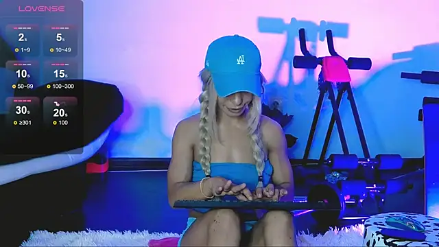SarahRaynex webcam