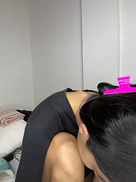 leilani_X webcam