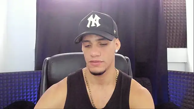 jhonnysnow17 live cam on StripChat