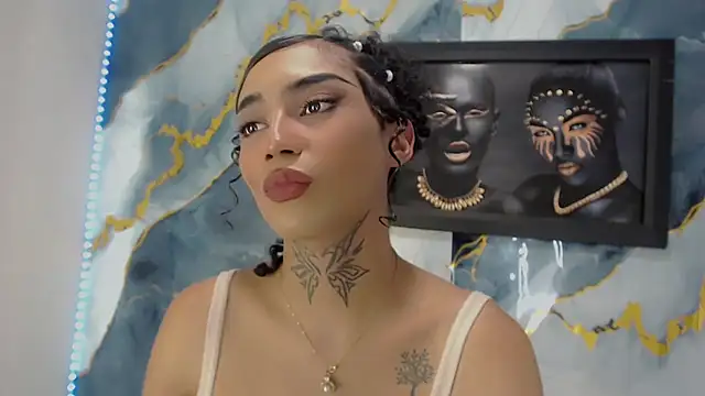Darianna_A live cam on StripChat