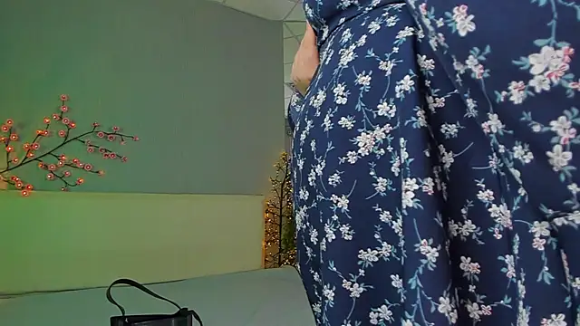 MonaSteele webcam