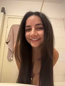 EmmyBullockk webcam