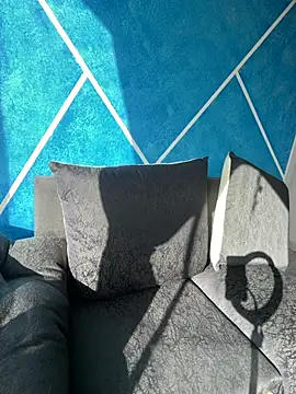 LilacNoir webcam