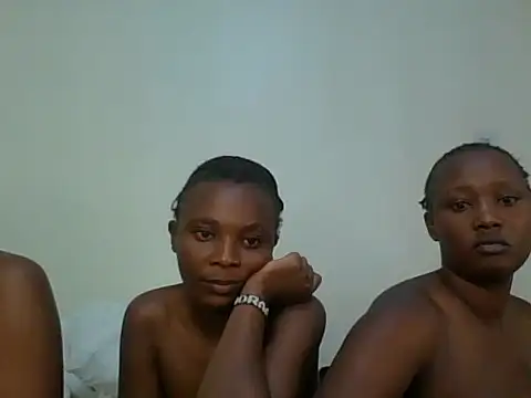 Queenn_vee webcam