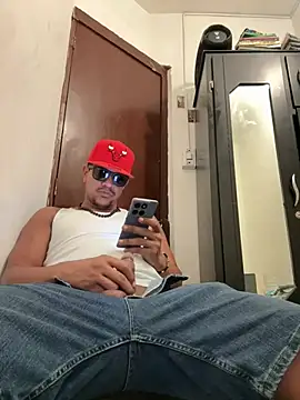 bigdick211292 webcam