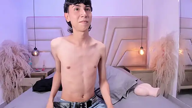Milan_LewisS webcam