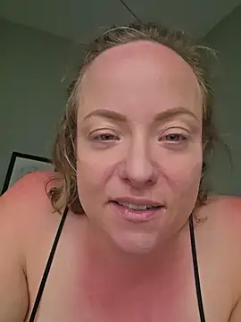 julimonroe webcam