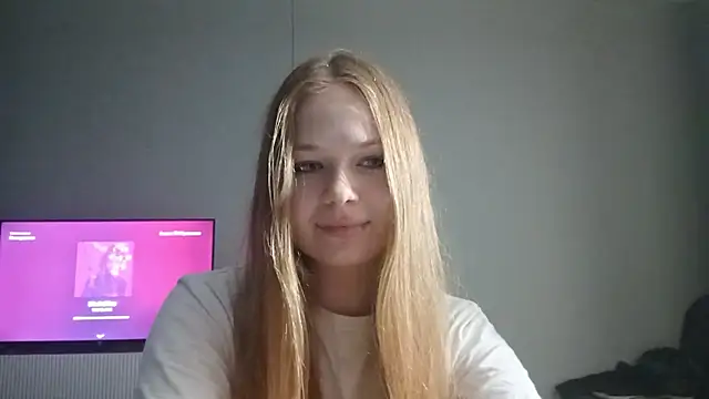 KarinaBestie webcam