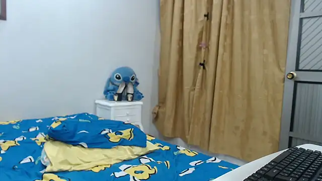 SaraStoneCute webcam