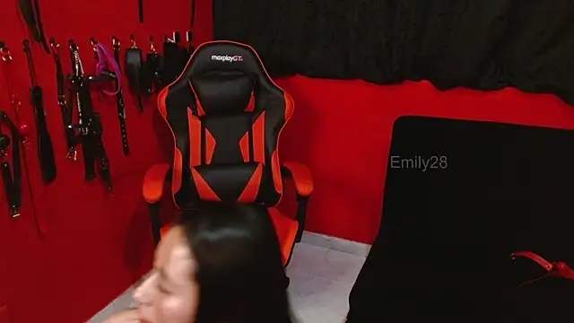 Emily_Slave28 webcam