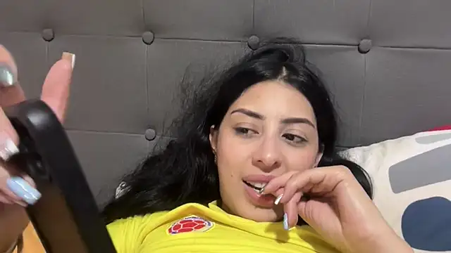 AbrilSantosxo webcam