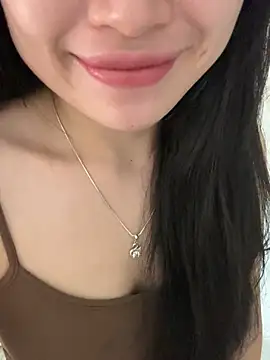 Lilyy_babyy webcam