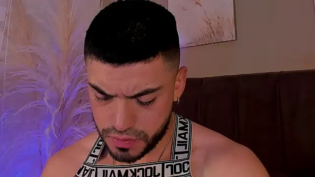 Alexander_Diazz webcam