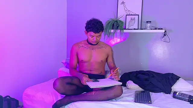 AndrewKenoxx__ webcam