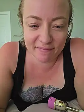 julimonroe webcam
