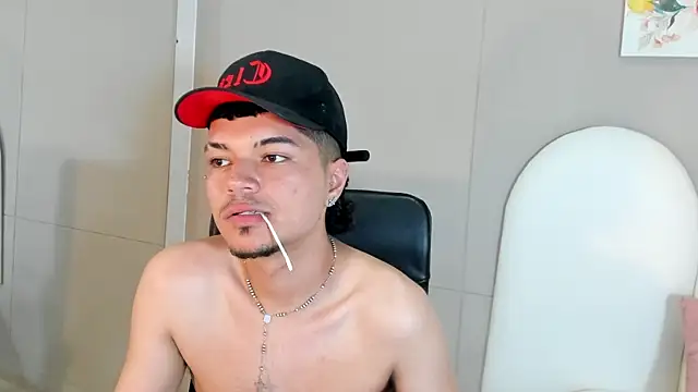briian__ (M young) - show cock