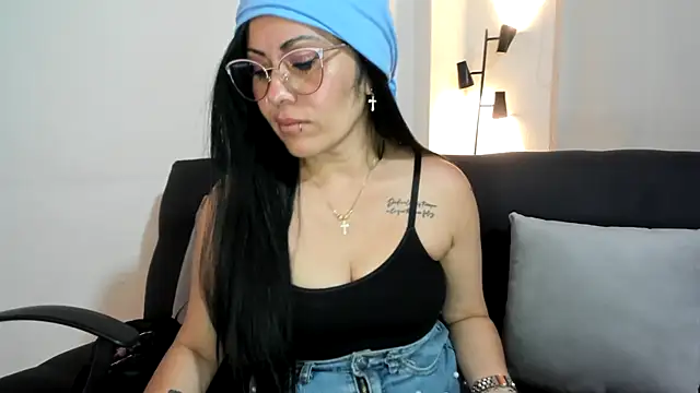 Tania_mature webcam