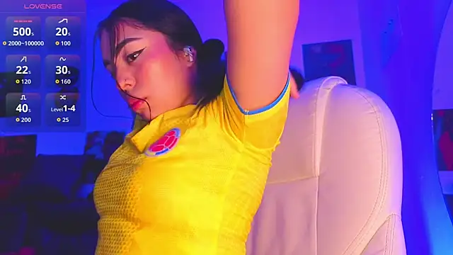 valkyria_12 - Valkyria_12's free webcam - UK Sex Cams