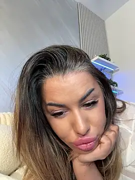 kirstievegas (F young) - Doggy+buttplug😈🎁last tip