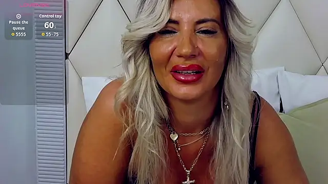 GinaBear webcam