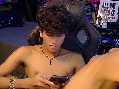 hugekenbigcock (M young) - cum with me
