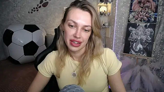 NickyAdamidi webcam