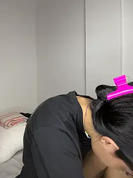 leilani_X webcam