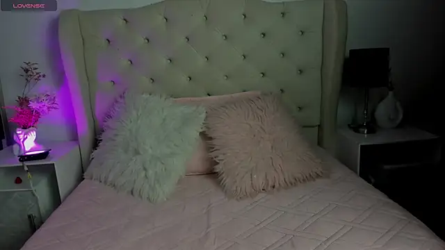 JadeBellee webcam