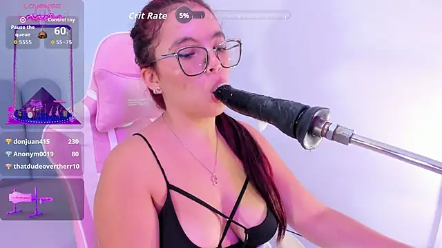 Maddy_red_ webcam