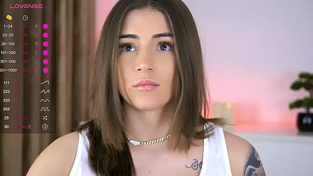 AishaSins webcam