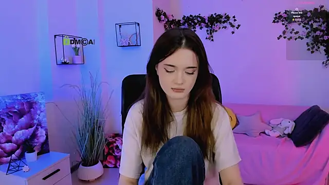 liana_kisses webcam