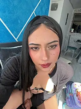 LilacNoir live cam on StripChat