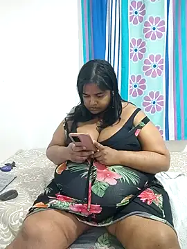 SusanaEshwar live cam on StripChat