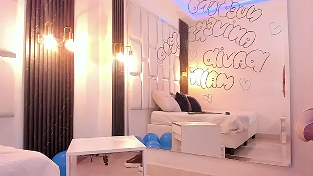 Maia_Clark520 webcam